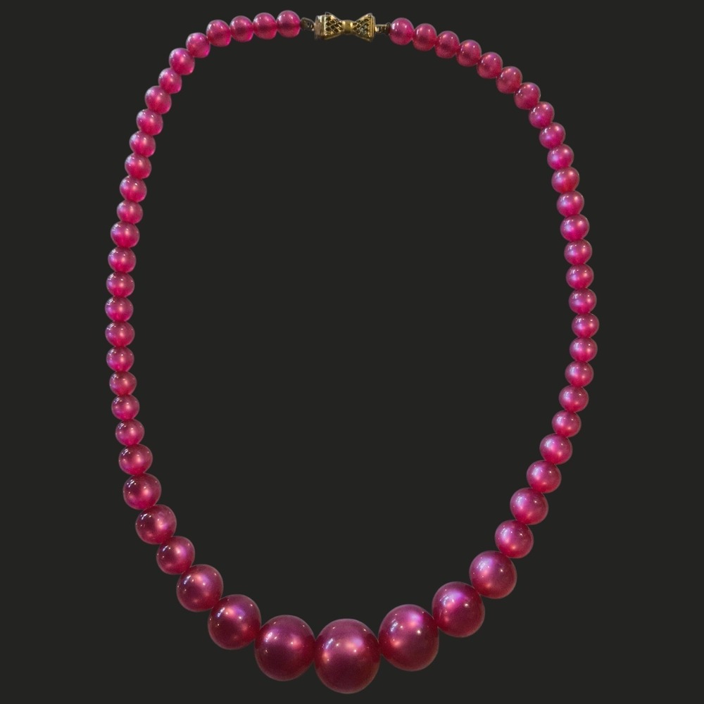 Vintage Cherry Pink Moonglow Lucite Choker‎ Necklace